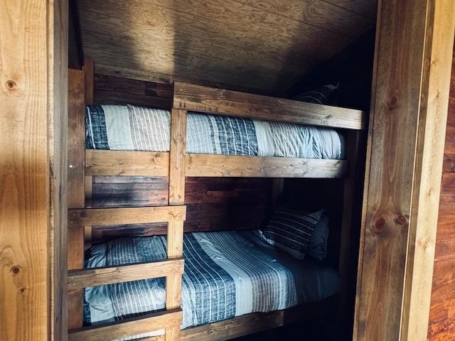 Cabin bunk beds